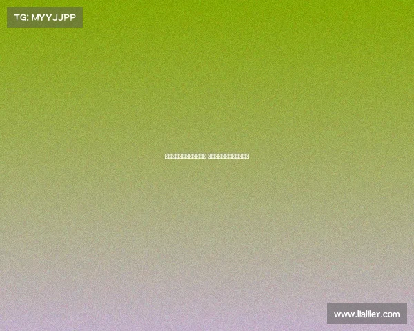 穆勒现身拜仁公开训练现场 球迷热情送别这位传奇偶像